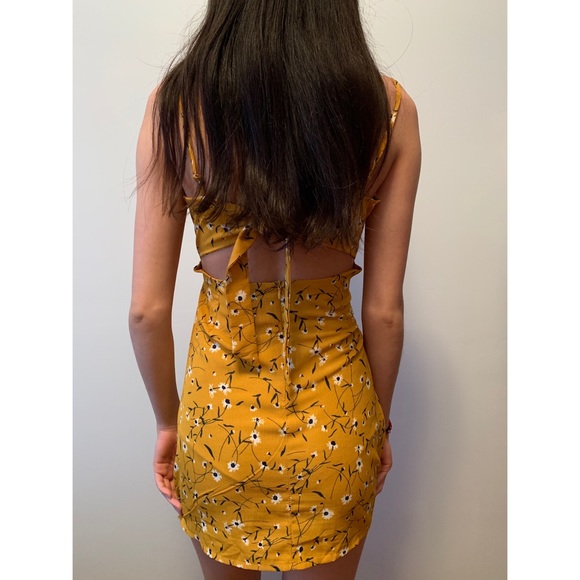 Yellow summer dress - Picture 2 of 3